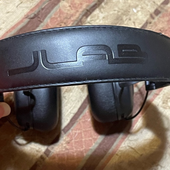 JLab wireless headphones - Picture 2 of 5